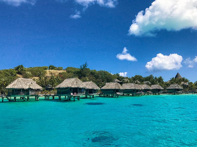 Bora Bora clear water